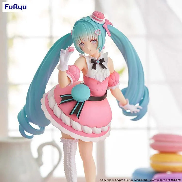 Hatsune Miku SweetSweets Figure - Macaroon - Doki Doki Land