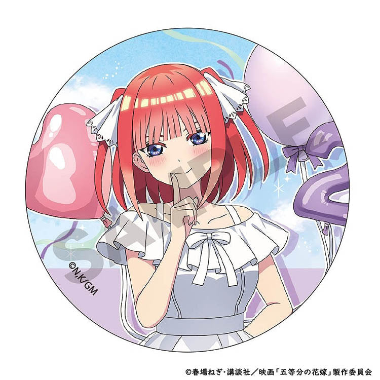Anime merch can badge collection featuring Ichika, Nino, Miku, Yotsuba, and Itsuki with balloons.