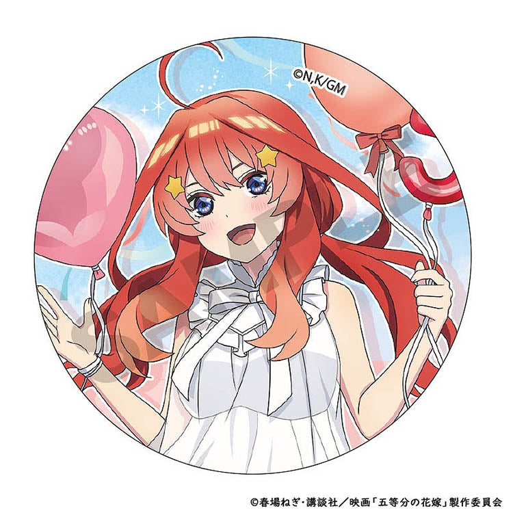 Anime merch can badge collection featuring Ichika, Nino, Miku, Yotsuba, and Itsuki with balloons.