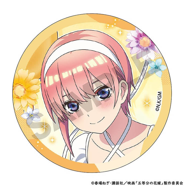 Anime merch can badge collection featuring Ichika, Nino, Miku, Yotsuba, and Itsuki with balloons.