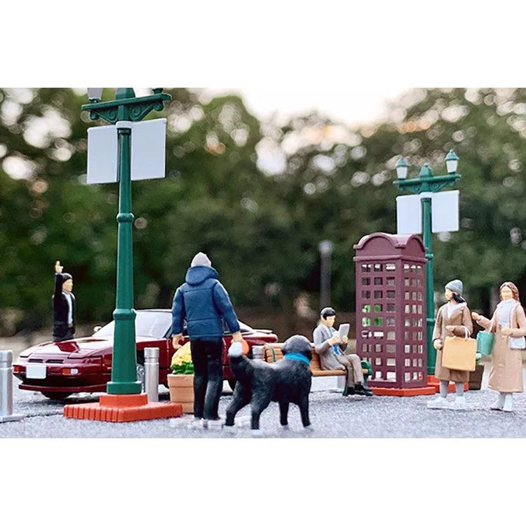 Vintage Diocolle 64 Scale Figure - #09a Car Snap Holiday Street 1/64 - Doki Doki Land