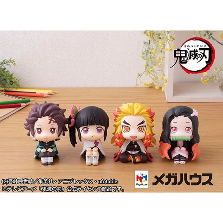 Demon Slayer Look Up - Kyojuro Rengoku - Doki Doki Land