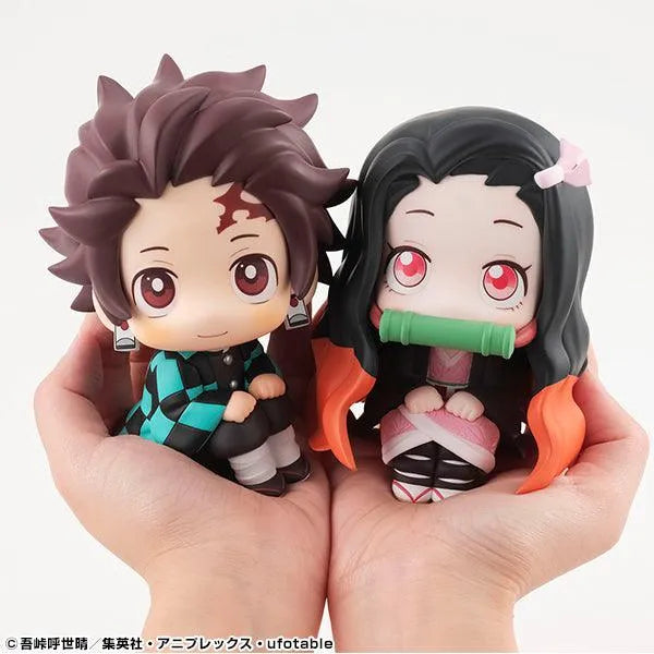 Demon Slayer Look Up - Tanjiro Kamado - Doki Doki Land