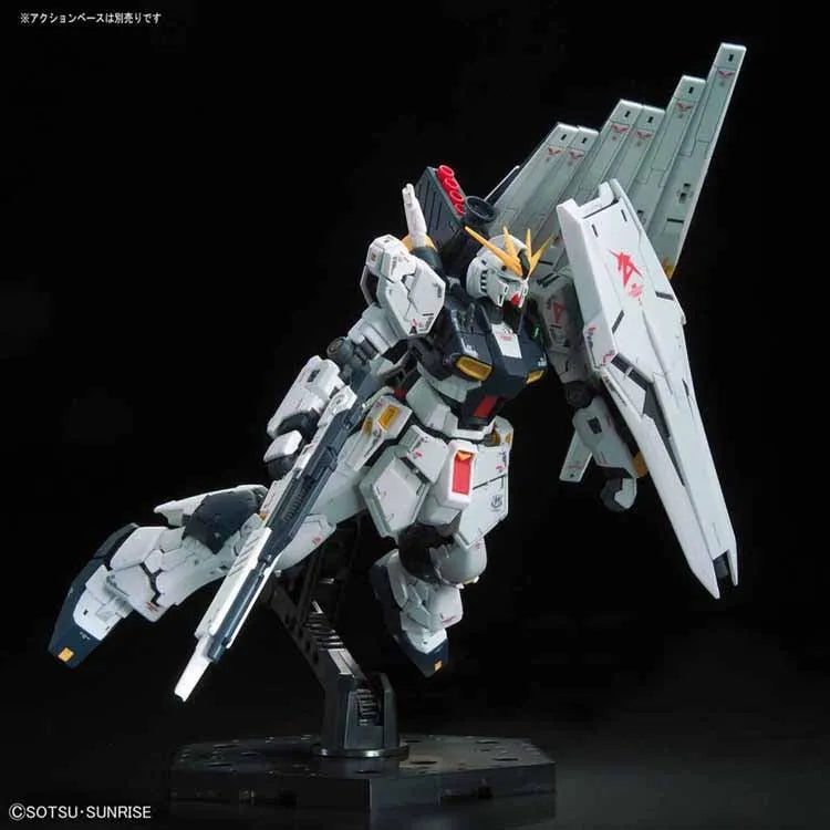 “Gundam" Model Kit - RG #032 Nu Gundam 1/144