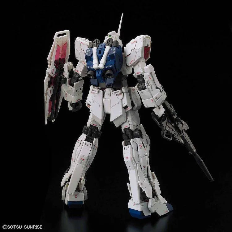 “Gundam" RG Model Kit - 025 Unicorn Gundam 1/144