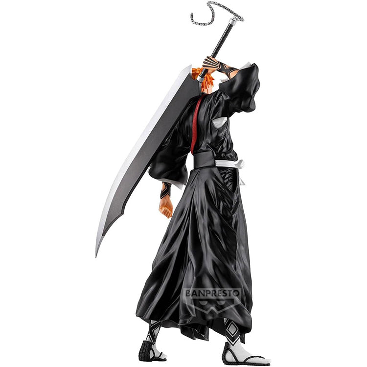 Rear view of the 32cm BLEACH Grandista Ichigo Kurosaki figure by Banpresto based on Shibuya outdoor advertisement 