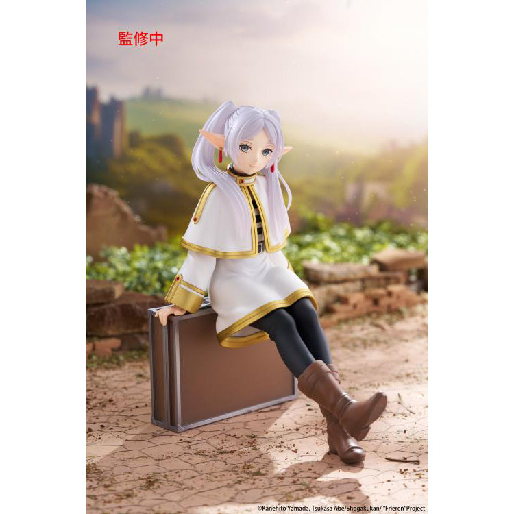 Frieren Beyond Journey’s End Desktop Cute Frieren Trunk Case Ver figure by Taito sitting on her trunk in classic outfit