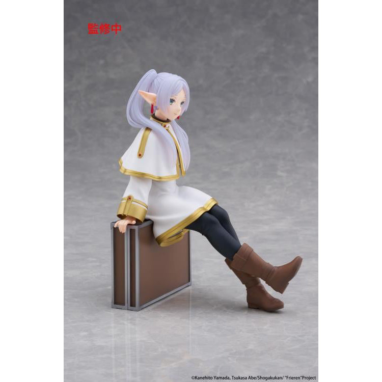 Frieren Beyond Journey’s End Desktop Cute Frieren Trunk Case Ver figure by Taito sitting on her trunk in classic outfit