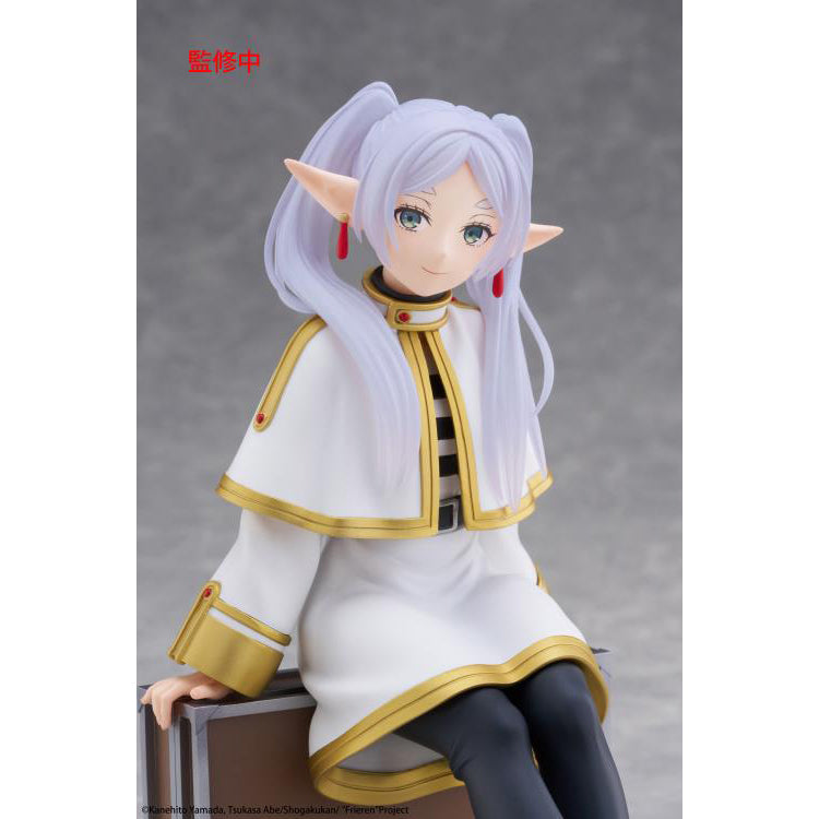 Frieren Beyond Journey’s End Desktop Cute Frieren Trunk Case Ver figure by Taito sitting on her trunk in classic outfit