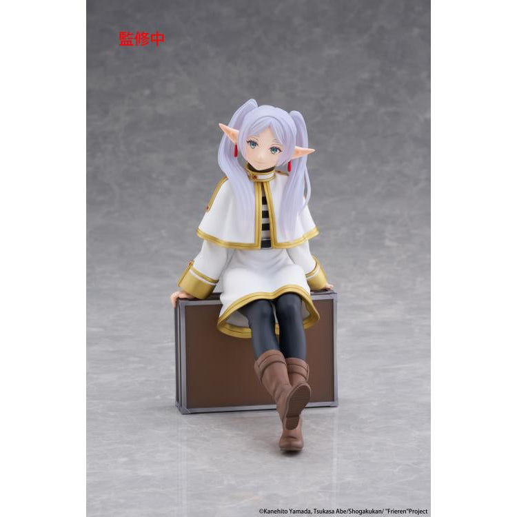 Frieren Beyond Journey’s End Desktop Cute Frieren Trunk Case Ver figure by Taito sitting on her trunk in classic outfit