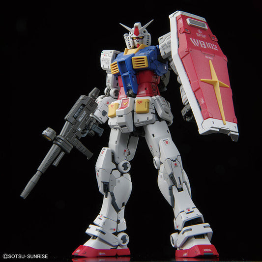 Gundam Model Kit - RG #40 RX-78-2 Ver.2.0 1/144