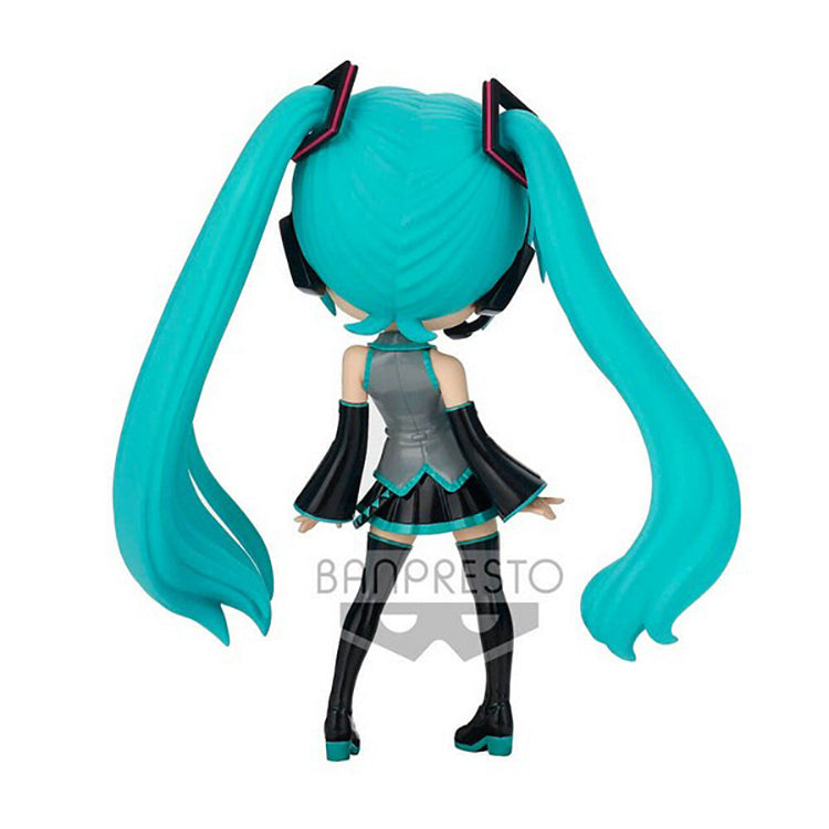 Hatsune Miku Q Posket Version A Standard Color Figure View of the back
