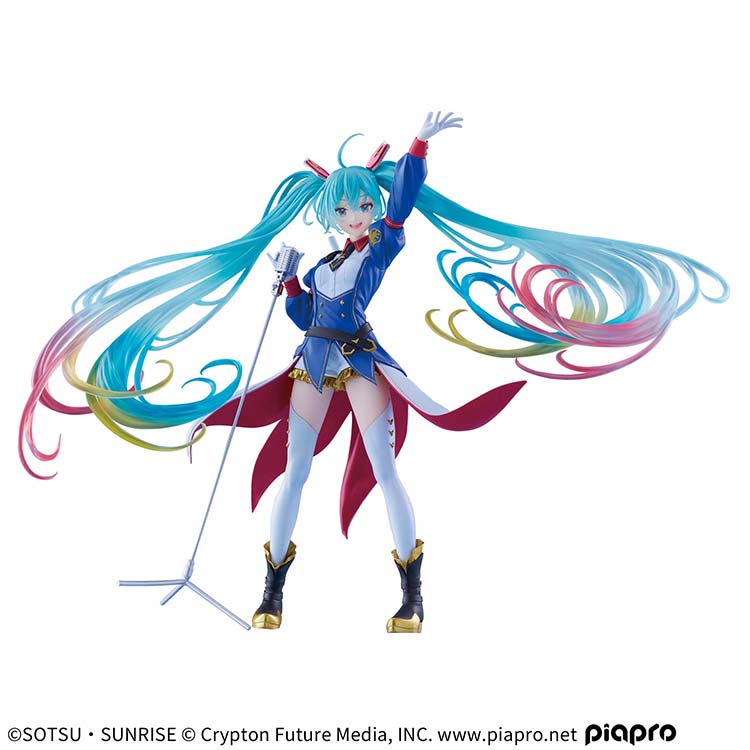 A full-body studio shot of the Hatsune Miku BANPRESTO EVOLVE figure against a white background. Miku wears a Gundam-inspired blue and white uniform with gold metallic accents and holds a classic silver microphone.