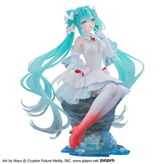 Hatsune Miku Clione Ver. figure designed by Noyu with floating underwater-inspired clear parts.