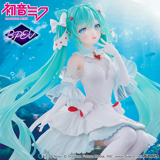 Hatsune Miku Clione Ver. figure designed by Noyu with floating underwater-inspired clear parts.