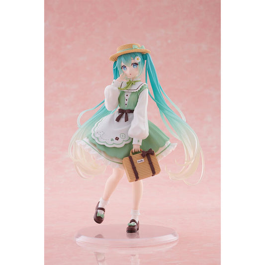 Hatsune Miku Country Fashion Ver. prize figure by Taito, featuring Miku in a rustic country outfit with a joyful smile and detailed accessories.