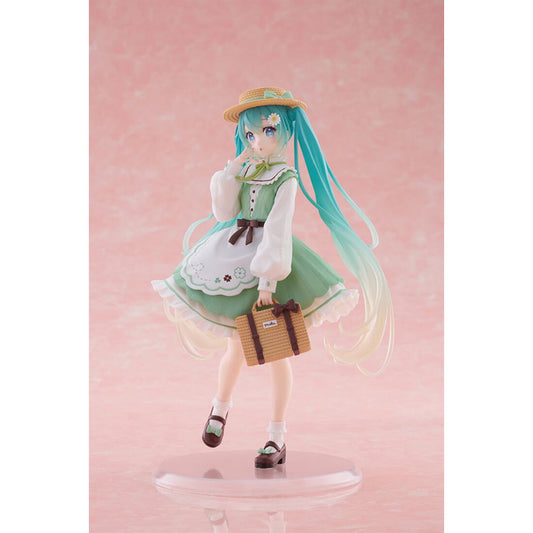 Hatsune Miku Country Fashion Ver. prize figure by Taito, featuring Miku in a rustic country outfit with a joyful smile and detailed accessories.