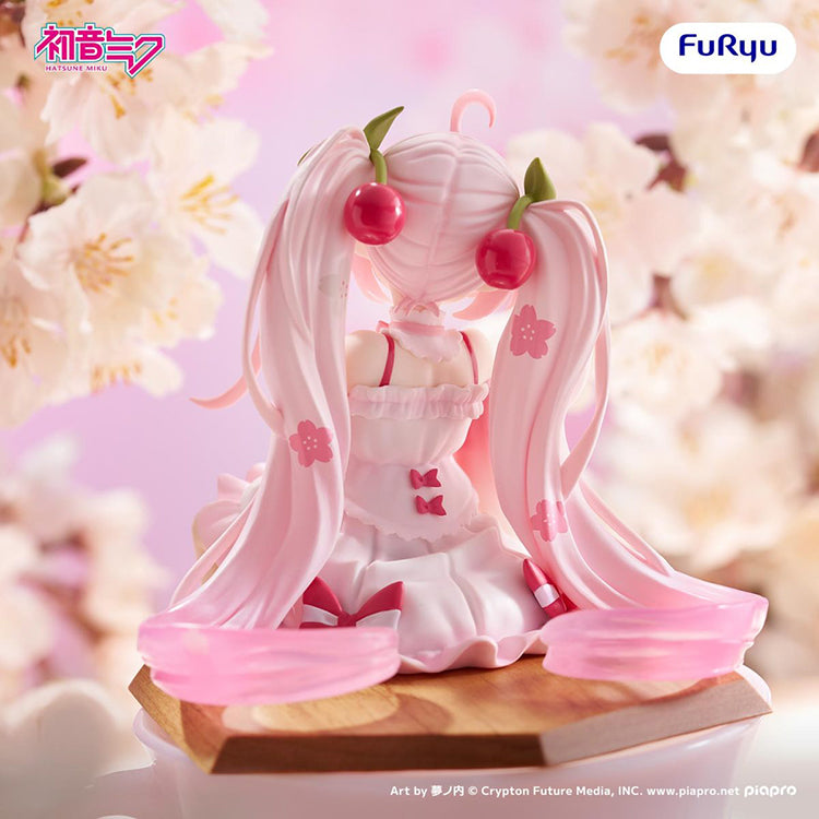 Hatsune Miku Noodle Stopper Figure - Sakura Miku 2025 Wink ver.