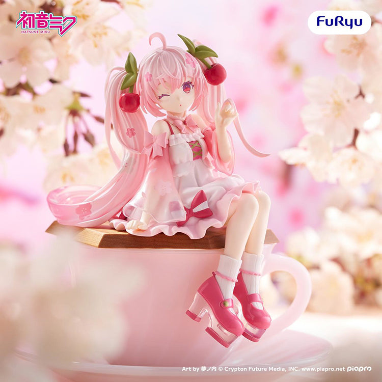 Hatsune Miku Noodle Stopper Figure - Sakura Miku 2025 Wink ver.