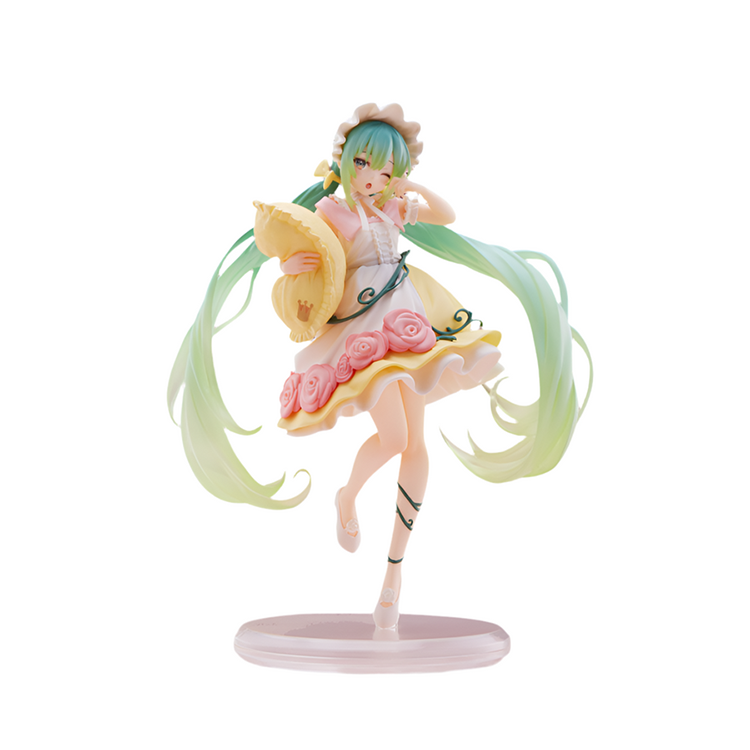 Vocaloid Hatsune Miku Sleeping Beauty Wonderland figure by Taito wearing a fairytale-inspired outfit and holding a pillow
