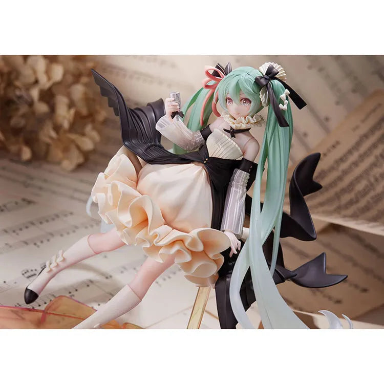 Hatsune Miku AMP Figure - Vocaloid Hatsune Miku Latidos 2022 Ver. - Doki Doki Land 