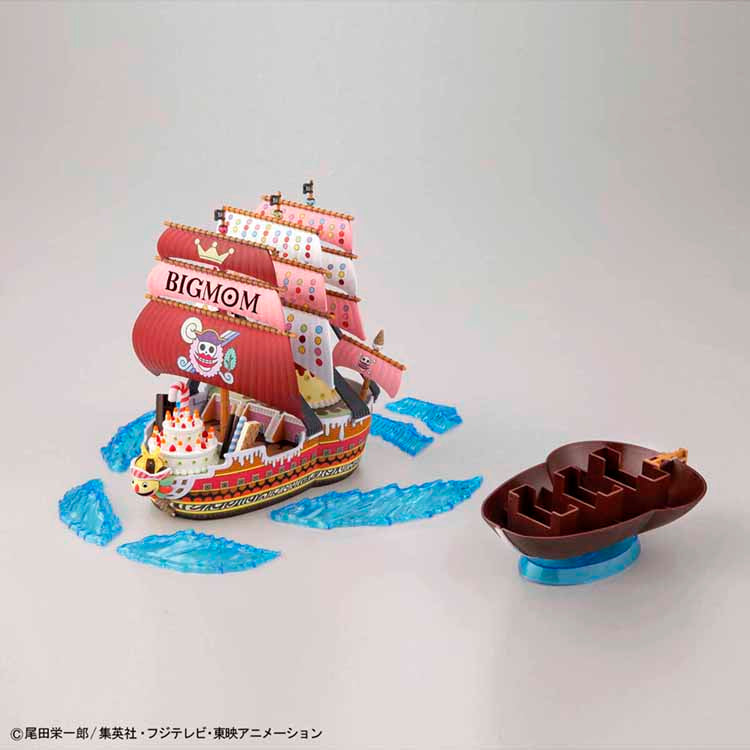 "One Piece" Grand Ship Collection Model Kit - 013 Queen Mama Chanter