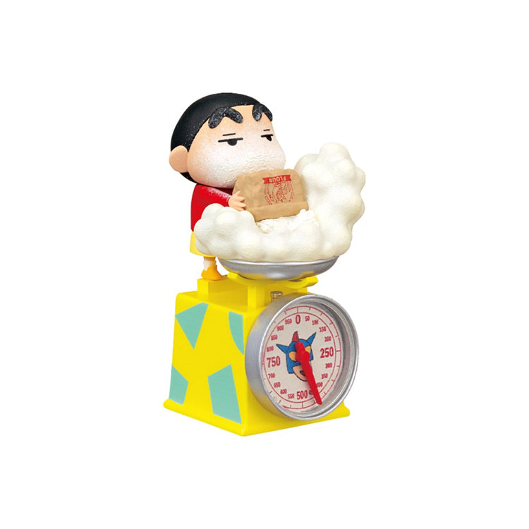 Crayon Shin-chan “Helping with Cooking!” miniature figures showing Shin-chan in various kitchen action scenes with dynamic food motion.