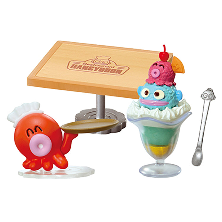 Re-Ment Sanrio Family Restaurant Hangyodon miniature food sets including breakfast plates, kids’ meals, pasta, parfaits, and drink bar items.