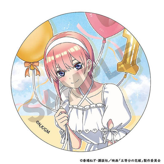 Anime merch can badge collection featuring Ichika, Nino, Miku, Yotsuba, and Itsuki with balloons.