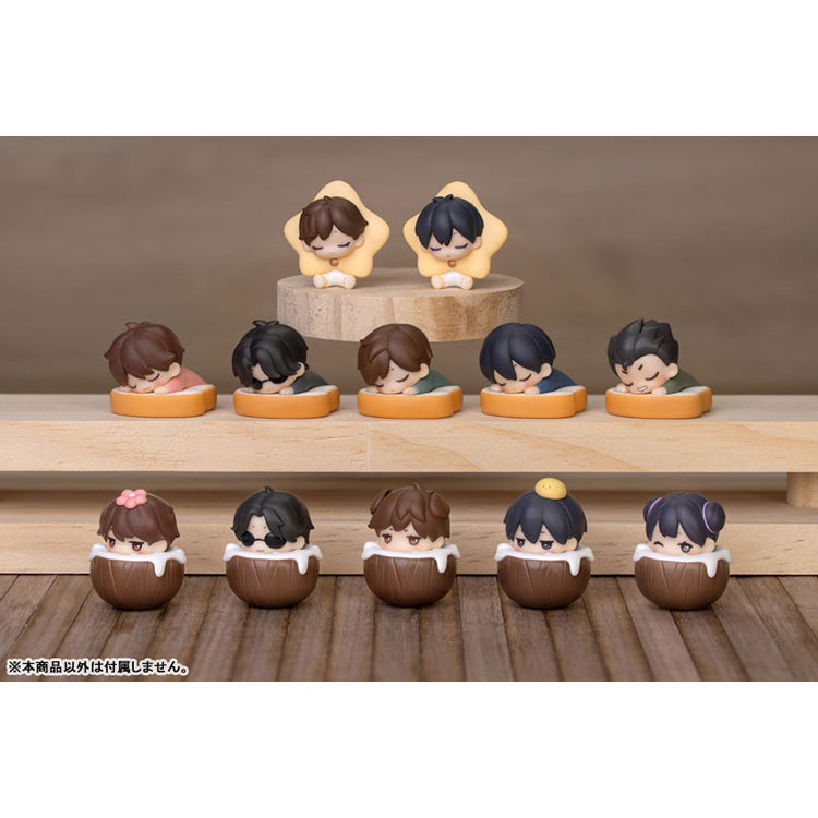 Daomu Biji Gourmet Dream Mini Q figures featuring Wu Xie, Zhang Qiling and characters sleeping on cookie, toast, and coconut dessert bases