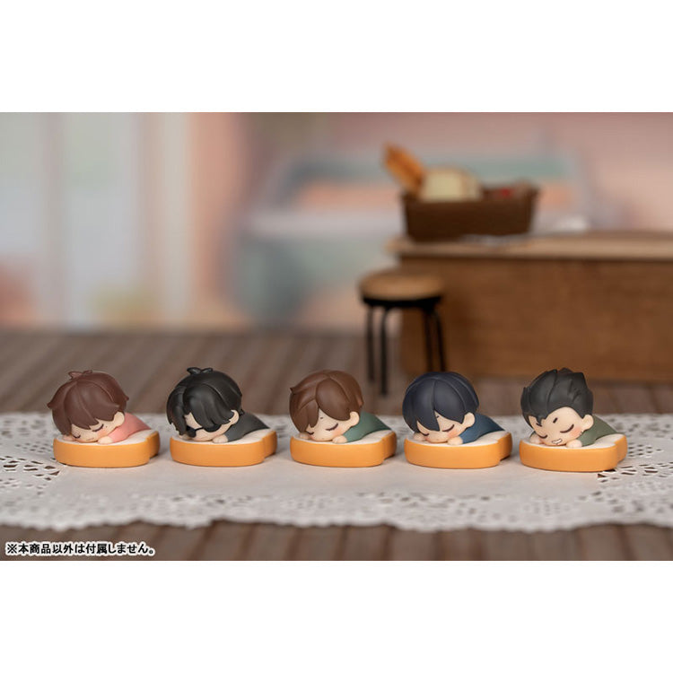 Daomu Biji Gourmet Dream Mini Q figures featuring Wu Xie, Zhang Qiling and characters sleeping on cookie, toast, and coconut dessert bases